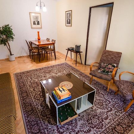 Retro Apartment Брезно Экстерьер фото