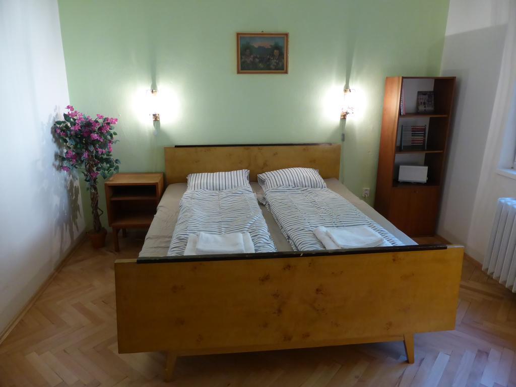Retro Apartment Брезно Экстерьер фото